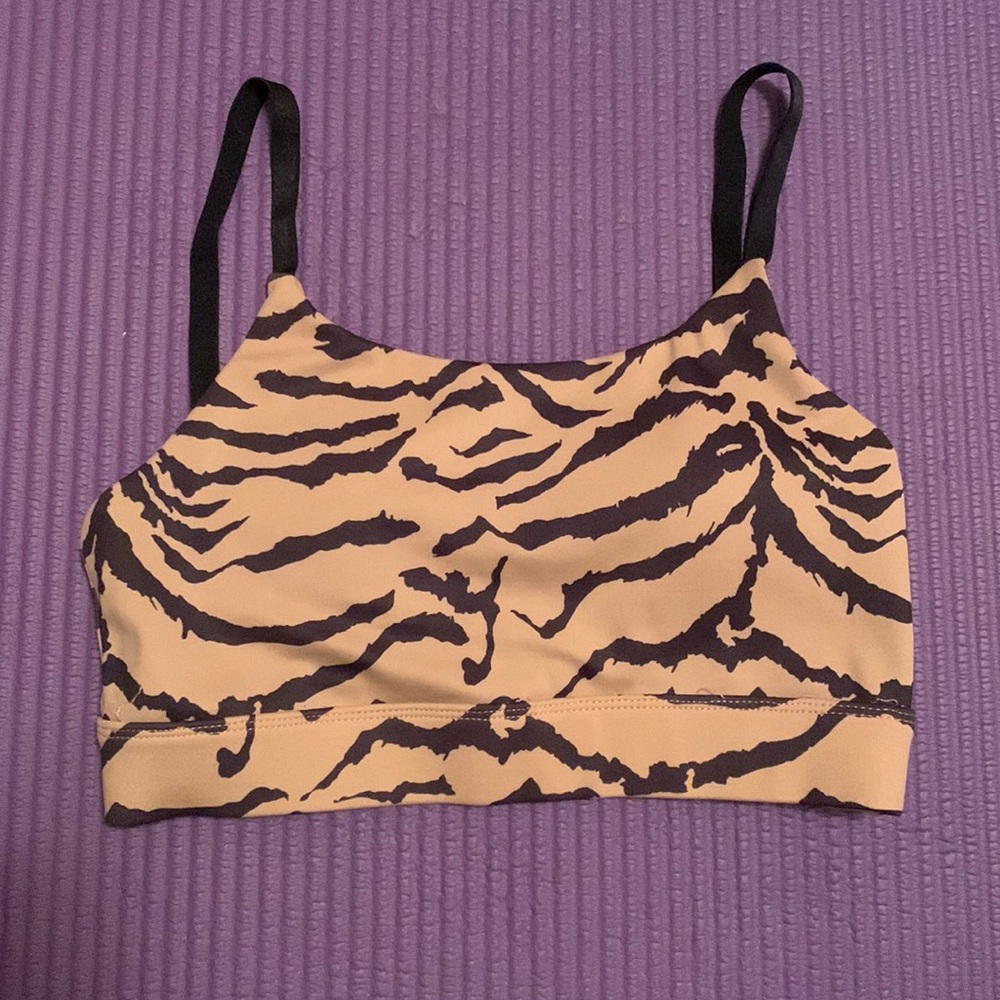 Allfenix sports bra